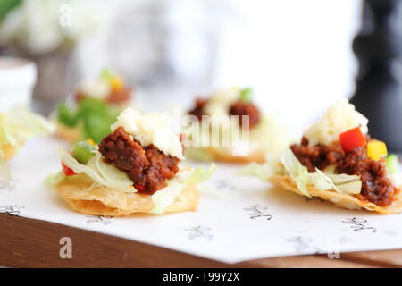 Tacos mit Tomaten Stockfoto