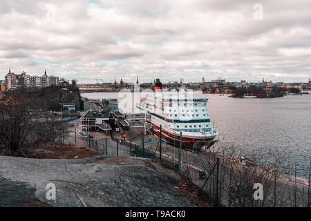 Editorial 03.26.2019 Stockholm Schweden Fähre MS Gabriella an der Viking Line Terminal an einem sonnigen Tag vor Abflug Stockfoto