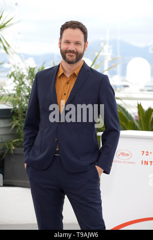 Cannes, Frankreich. 17. Mai 2019. Kyle Marvin am Klettern film Foto an der 72nd Cannes Film Festival, am Freitag, den 17. Mai 2019, Cannes, Frankreich. Foto: Doreen Kennedy/Alamy leben Nachrichten Stockfoto