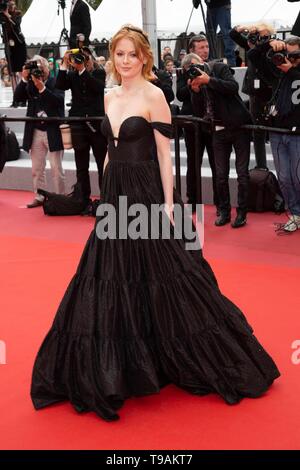 Cannes, Frankreich. 17 Mai, 2019. Emily Beecham besucht die Premiere von "Little Joe" während der 72Nd Cannes Film Festival im Palais des Festivals in Cannes, Frankreich, am 17. Mai 2019. | Verwendung der weltweiten Kredit: dpa/Alamy leben Nachrichten Stockfoto