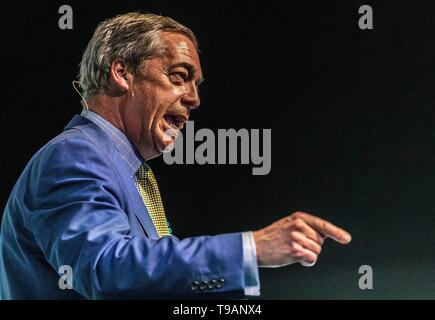 Edinburgh, Großbritannien. 17 Mai, 2019. Die Brexit Partei hält eine Kundgebung an der Corn Exchange in Edinburgh von Parteichef Nigel Farage Credit: Rich Dyson/Alamy Live News besucht Stockfoto