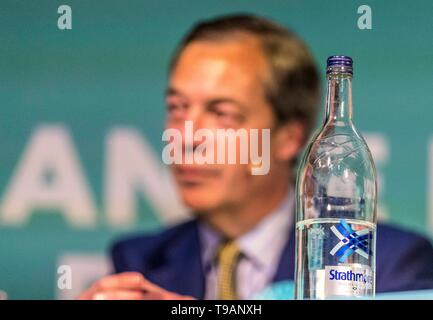 Edinburgh, Großbritannien. 17 Mai, 2019. Die Brexit Partei hält eine Kundgebung an der Corn Exchange in Edinburgh von Parteichef Nigel Farage Credit: Rich Dyson/Alamy Live News besucht Stockfoto