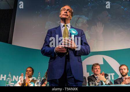 Edinburgh, Großbritannien. 17 Mai, 2019. Die Brexit Partei hält eine Kundgebung an der Corn Exchange in Edinburgh von Parteichef Nigel Farage Credit: Rich Dyson/Alamy Live News besucht Stockfoto