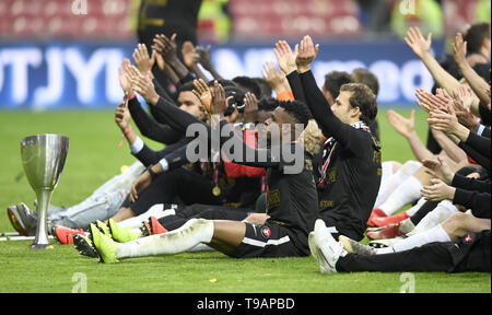 Kopenhagen, Dänemark. 17 Mai, 2019. Die Spieler vom FC Midtjylland gewinnen die Fußball WM-Finale nach längerer Zeit und Elfmeterschießen gegen Brøndby wenn Telia Parken, Kopenhagen, Dänemark. Credit: Lars Moeller/ZUMA Draht/Alamy leben Nachrichten Stockfoto