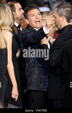 Cannes, Frankreich. 17 Mai, 2019. Antonio Banderas die Teilnahme an der "Schmerz und Herrlichkeit/Dolor y Gloria/Leid und als 'Premiere während der 72Nd Cannes Film Festival im Palais des Festivals am 17. Mai 2019 in Cannes, Frankreich Quelle: Geisler-Fotopress GmbH/Alamy leben Nachrichten Stockfoto