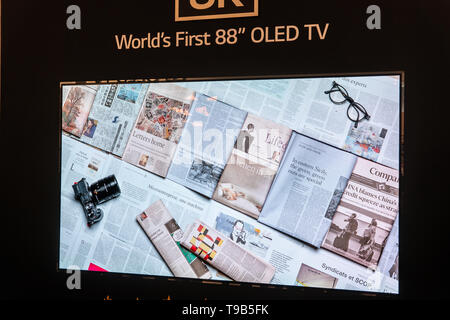 Berlin, Deutschland, 31. August 2018, LG 8 k 88' Smart OLED-Premium-TV auf Anzeige, bei LG Ausstellung showroom, stand auf der IFA 2018 Globale Innovationen zeigen, Stockfoto