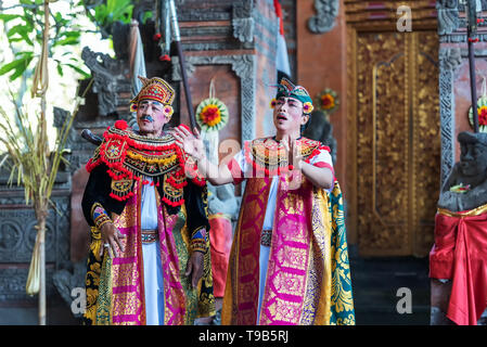 Denpasar, Indonesien - 30. März 2019: Zeichen in Barong Tanz Performance, balinesischen traditionellen Tanz. Stockfoto