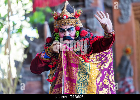 Denpasar, Indonesien - 30. März 2019: Zeichen in Barong Tanz Performance, balinesischen traditionellen Tanz. Stockfoto