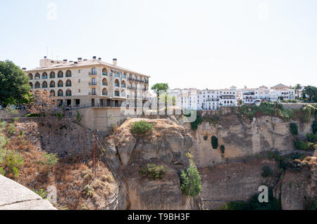 Tal und andalusischen Bergen im Hintergrund Stockfoto