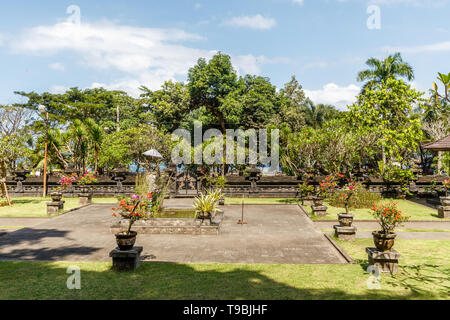 Pura Goa Lawah ('Bat Cave Tempel'), balinesischen Hindu Tempel in Pesinggahan, Klungkung, Bali, Indonesien. Stockfoto