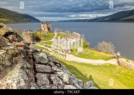 Urquhart Castle und Loch Ness in Schottland Stockfoto