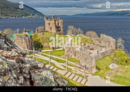 Urquhart Castle und Loch Ness in Schottland Stockfoto