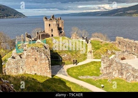 Urquhart Castle und Loch Ness in Schottland Stockfoto