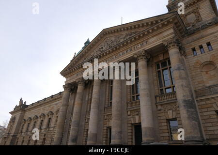 Seitliche Sicht auf das Bundesverwaltungsgericht () in Leipzig, Deutschland Stockfoto