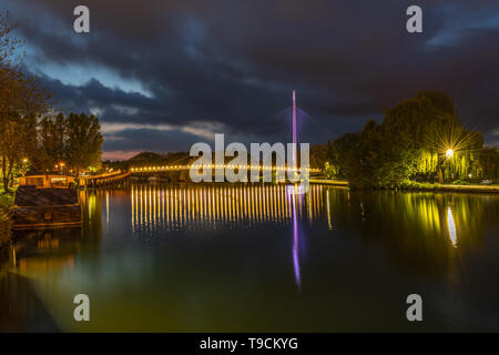 Christchurch Brücke, Lesen ist eine Fußgängerzone und Zyklus Brücke über die Themse zu Lesen in der englischen Grafschaft Berkshire. Stockfoto