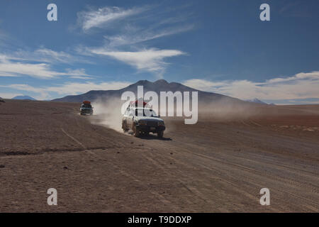Off Road Touren auf den Salzebenen von Salar de Uyuni, Bolivien