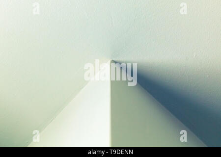 Abstrakte Architektur Hintergrund, Interior Design mit beleuchteten Ecke Stockfoto