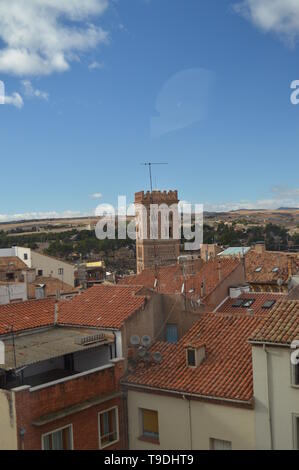 Dezember 26, 2013. Blick auf die Mudejar Stil Türme In der Kirche von San Pedro Dating Im XIV Jahrhundert in Teruel. Huesca, Aragón, Spanien. Reisen, Na Stockfoto