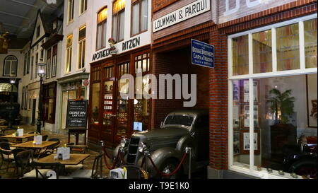 Den Haag, Niederlande - 21 April, 2019: das Innere des berühmten Louwman Museum Stockfoto