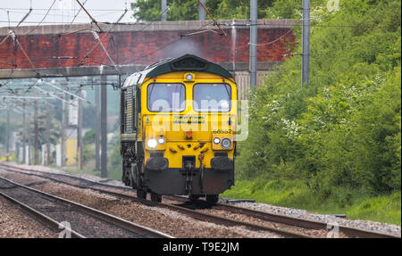 GM Class 66 Lokomotive 66522 Bin altby Raider' ohne Last auf der East Coast Mainline. Stockfoto