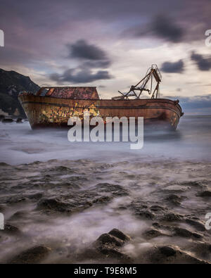 Lange Belichtung geschossen von einem Schiffswrack auf Korfu in Griechenland. Stockfoto