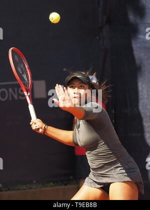 Nürnberg, Deutschland - Mai 18, 2019: Steigerung der Australischen Tennis teenager Destanee Aiava im Euro 250.000 WTA Turnier Versicherungscup erste Runde m Stockfoto