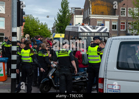 Polizei arbeiten rund um den Museumplein Ajax Niederländischer Meister Partei Amsterdam Die Niederlande 2019 Stockfoto