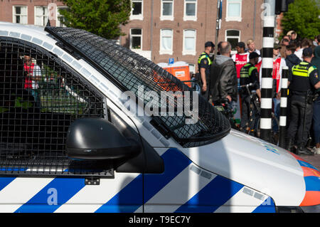 Polizei arbeiten rund um den Museumplein Ajax Niederländischer Meister Partei Amsterdam Die Niederlande 2019 Stockfoto