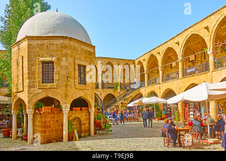 NIKOSIA, NORDZYPERN - Januar 25, 2019: Innenhof der Büyük Han caravansary (Inn) in Nikosia. Stockfoto