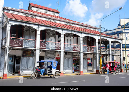 Casa de Fierro oder Eisen Haus an der Plaza de Armas oder Hauptplatz von Iquitos, peruanischen Amazonas, Provinz Maynas, Loreto Abteilung, Peru Stockfoto