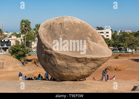 Krishnas Butter - Kugel Denkmal, Mahabalipuram (mamallapuram), Indien Stockfoto