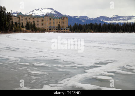 Lake Louise Mitte Mai. Stockfoto