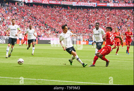 Kingsley COMAN, FCB 29 Kerben, schießt Ziel für 1-0 FC BAYERN MÜNCHEN - Eintracht Frankfurt - DFL-Bestimmungen verbieten die Verwendung von Fotografien als BILDSEQUENZEN und/oder quasi-VIDEO - 1. Deutsche Fussball Liga, München, 18. Mai 2019 Saison 2018/2019, Spieltag 34, FCB, © Peter Schatz/Alamy leben Nachrichten Stockfoto