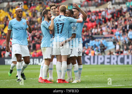 London, England 18. Mai Manchester City vorwärts Raheem Sterling feiert zählen das sechste Ziel während der FA Cup Finale zwischen Manchester City und Watford im Wembley Stadion, London am Samstag, den 18. Mai 2019. (Credit: Jon Bromley | MI Nachrichten) Credit: MI Nachrichten & Sport/Alamy leben Nachrichten Stockfoto