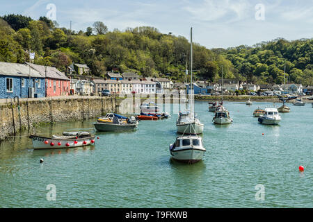 Abergwaun, oder niedriger Fishguard, auf der Pembrokeshire Coast. Für eine zentrale Lage für Unter Milch Holz bekannt. Hübsches Dorf an der Küste und den Hafen. Stockfoto