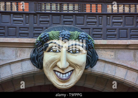 Bacchus mask im Innenhof des Casa Nacional de la Moneda, Potosi, Bolivien Stockfoto