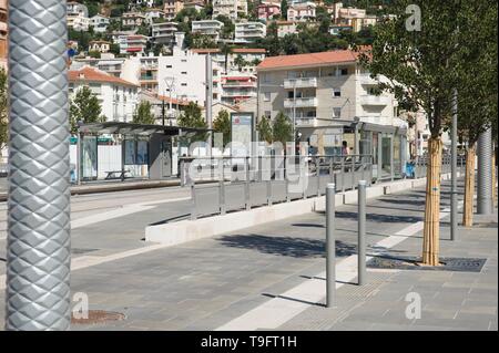 Nizza, moderne Straßenbahn - Schöne, moderne Straßenbahn Stockfoto