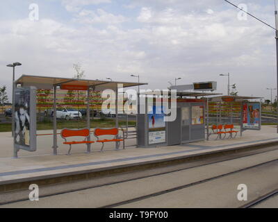 Montpellier, moderne Straßenbahn, Linie 2, Georges Pompidou Stockfoto