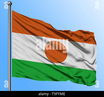 Niger Fahne winken in den tiefblauen Himmel Hintergrund. Isolierte nationale Flagge. Makro-ansicht erschossen. Stockfoto