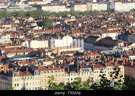 Vue Panoramique depuis La Colline de Notre-Dame de Fourvière. Lyon/Panoramablick aus der Sicht von Notre Dame De Fourviere Hill. Stockfoto