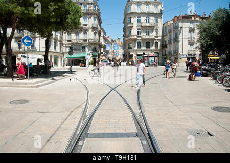 Montpellier, moderne Straßenbahn Linie 3, Fahrzeugdesign von Christian Lacroix - Montpellier, moderne Straßenbahn Linie 3, Design von Christian Lacroix, Observat Stockfoto