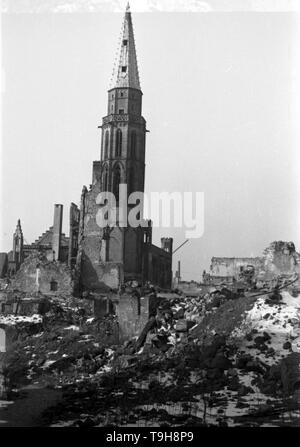 Ruinen und Wiederaufbau Frankfurt am Main 1945 bis 1949 Nikolaikirche - Riuns und Reonstruction Frankfurt/a.M. 1945 bis 1949 Nikolaus Kirche Stockfoto