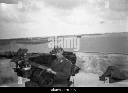 Wehrmacht Luftwaffe Flugabwehrkanone FLAK 18 3,7 cm/37 mm - Deutsche Luftwaffe Anti Aircraft Gun 18 3,7cm/37mm Stockfoto