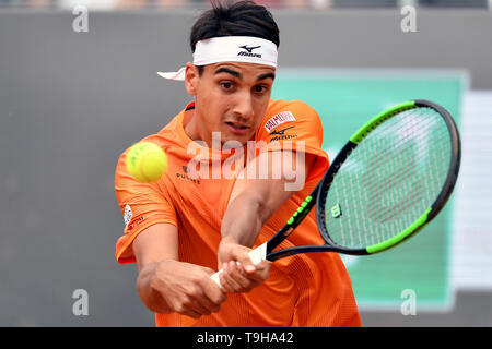 Lorenzo Sonego von Italien in Aktion während der Match gegen Karen Khachanov Russlands Roma 13/05/2019 Foro Italico Internazionali BNL D'Italia Itali Stockfoto