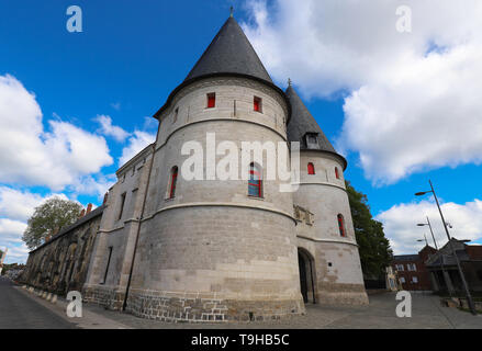 Der ehemalige Bischofspalast in Beauvais. Beauvais ist eine historische Domstadt in der nördlichen französischen Region Picardie. Stockfoto