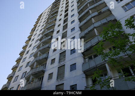 Abgebrochene Wohnhaus in der Geisterstadt Pripyat, Tschernobyl, Ukraine Stockfoto