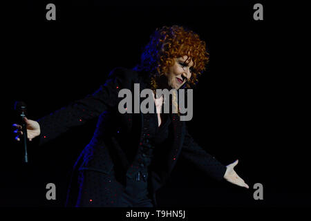 Padua, Italien. 18 Mai, 2019. Fiorella Mannoia führt live für Ihr 'Personale Tour" am Gran Teatro Geox. Credit: Mariano Montella/Pacific Press/Alamy leben Nachrichten Stockfoto