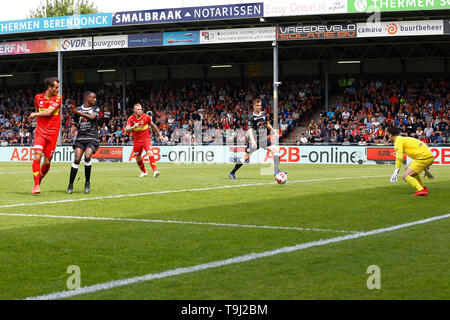 Deventer, Niederlande. 19. Mai 2019. der Saison 2018 / 2019, Niederländische Keuken Kampioen Play-offs. 1-1 von Go Ahead Eagles während des Spiels Go Ahead Eagles - Den Bosch (Play-off) Credit: Pro Schüsse/Alamy leben Nachrichten Stockfoto