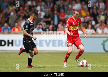 Deventer, Niederlande. 19. Mai 2019. der Saison 2018 / 2019, Niederländische Keuken Kampioen Play-offs. Go Ahead Eagles Spieler Julian Lelieveld während des Spiels Go Ahead Eagles - Den Bosch (Play-off) Credit: Pro Schüsse/Alamy leben Nachrichten Stockfoto