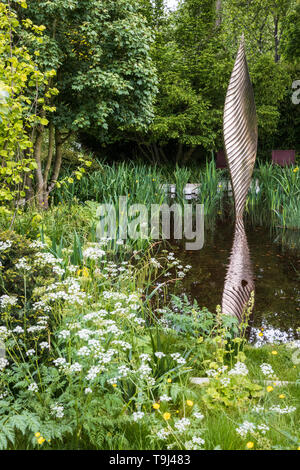 London, Großbritannien. 19. Mai 2019. Die Savills und David Harber Garten, Schaugarten am 2019 RHS Chelsea Flower Show. Foto: Bettina Strenske/Alamy leben Nachrichten Stockfoto